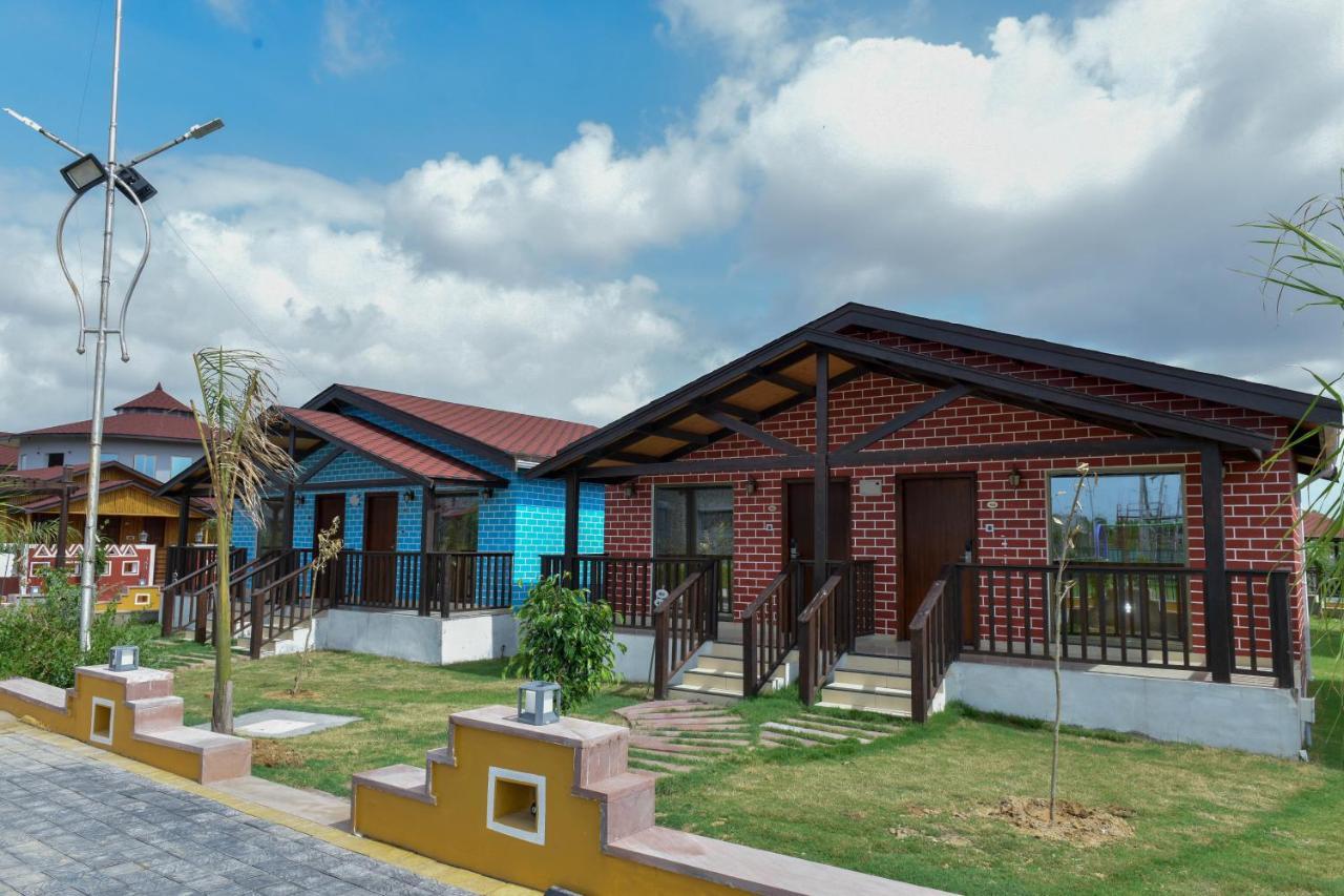 Sun Hotel And Resort, Mount Abu Ābu Road Exterior photo