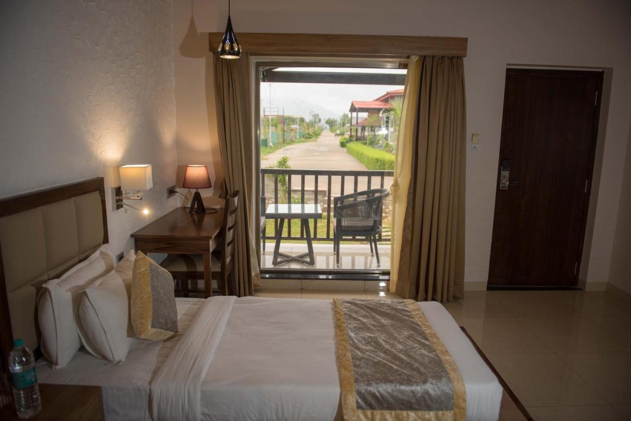 Sun Hotel And Resort, Mount Abu Ābu Road Exterior photo