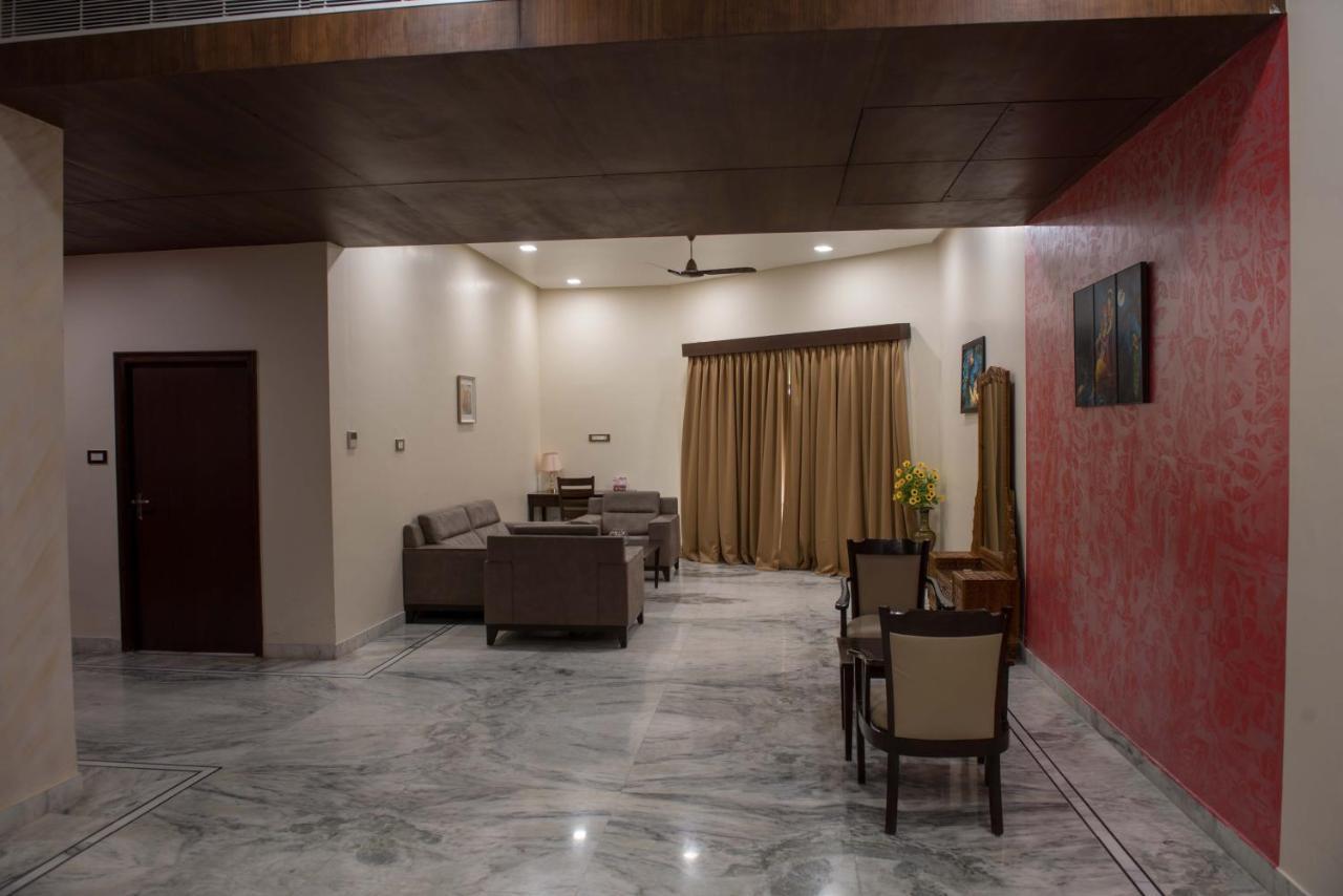 Sun Hotel And Resort, Mount Abu Ābu Road Exterior photo