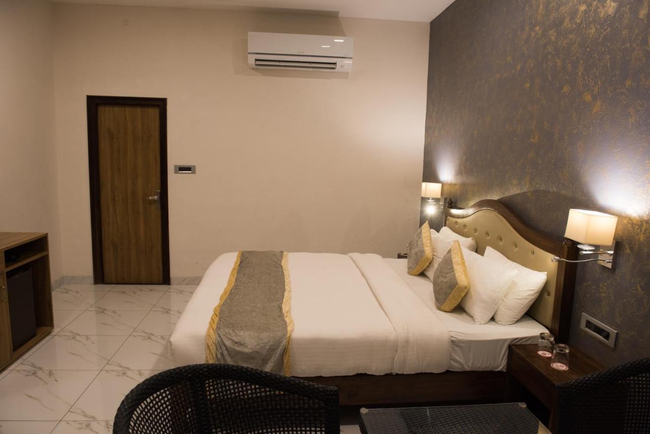 Sun Hotel And Resort, Mount Abu Ābu Road Exterior photo
