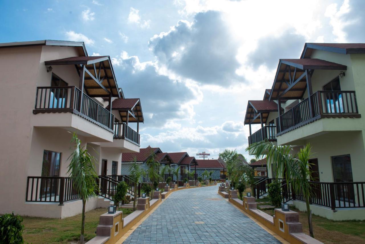 Sun Hotel And Resort, Mount Abu Ābu Road Exterior photo