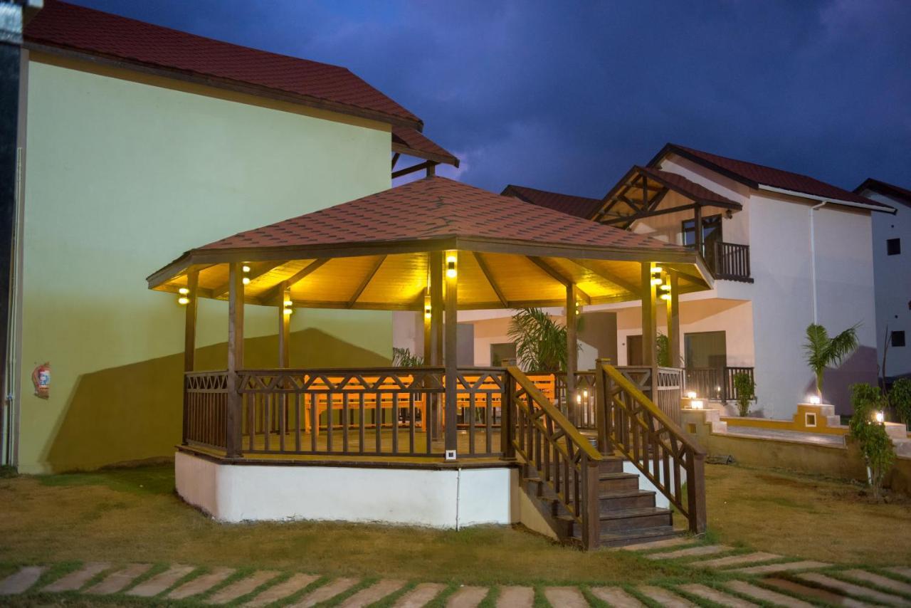 Sun Hotel And Resort, Mount Abu Ābu Road Exterior photo