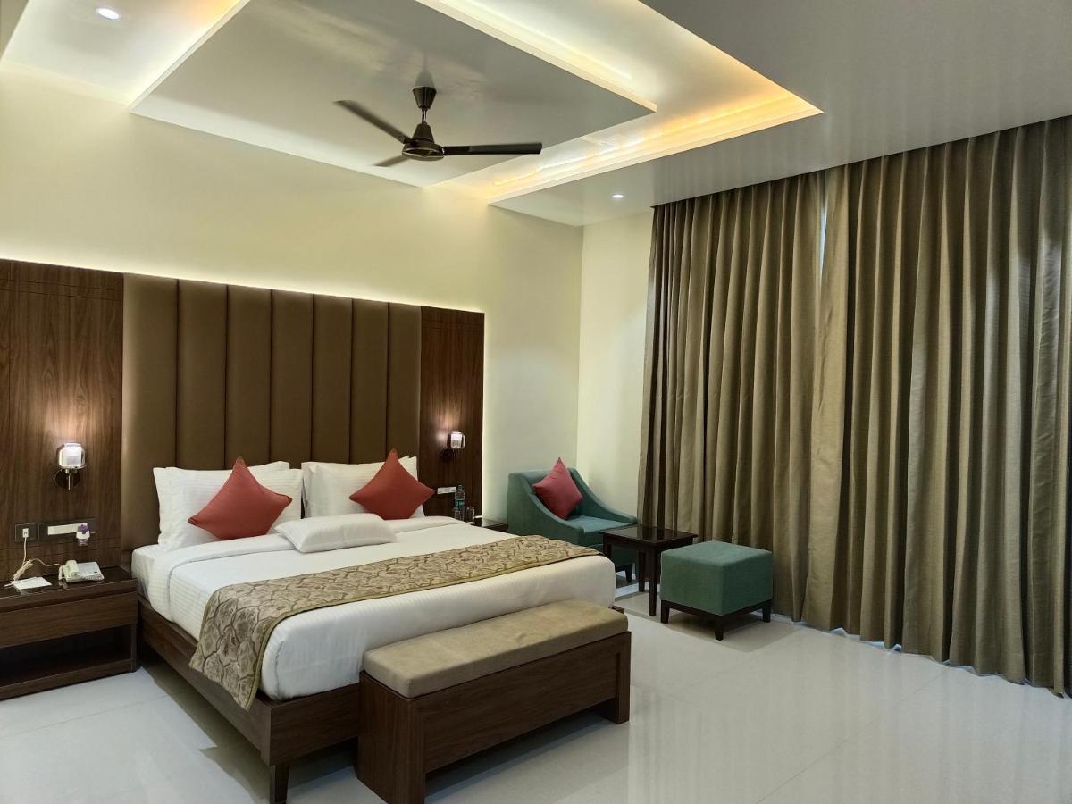 Sun Hotel And Resort, Mount Abu Ābu Road Exterior photo