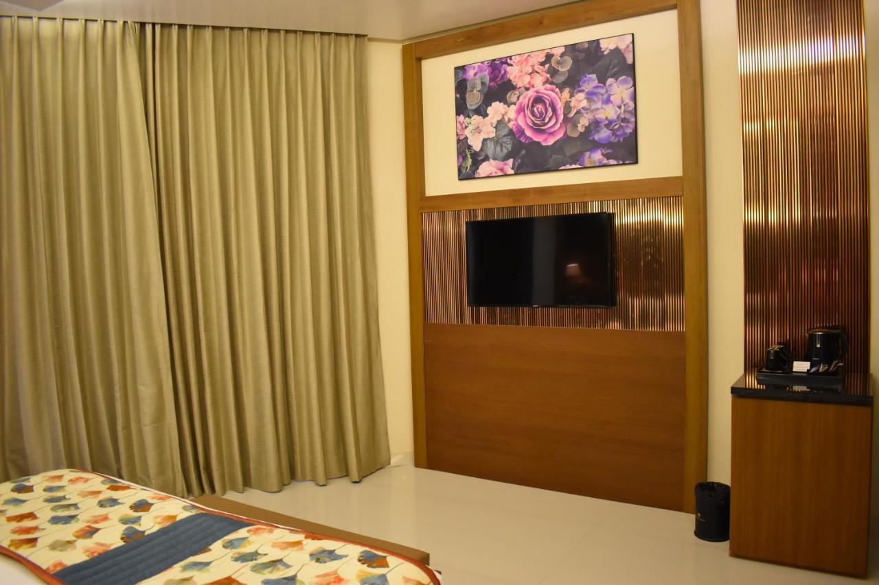 Sun Hotel And Resort, Mount Abu Ābu Road Exterior photo