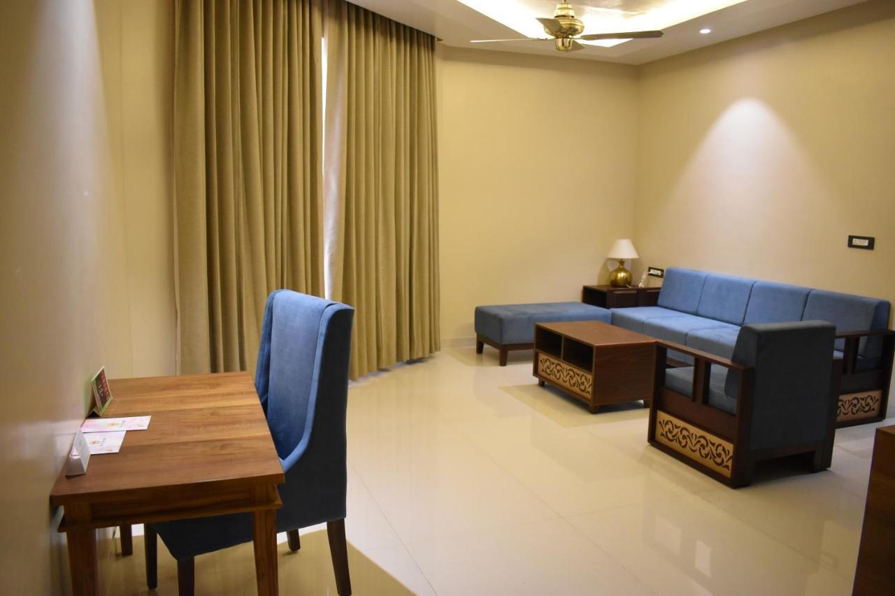 Sun Hotel And Resort, Mount Abu Ābu Road Exterior photo